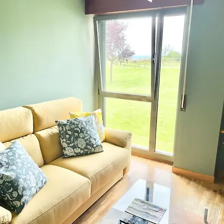 Tycher House * Candás